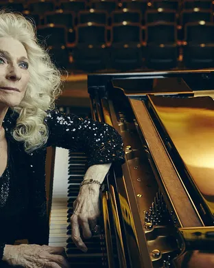 Judy Collins Hyannis