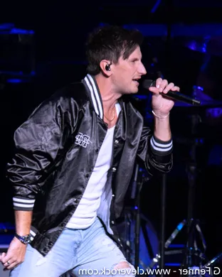 Russell Dickerson Cohasset